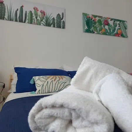Apartment Sikelia Small Flat *