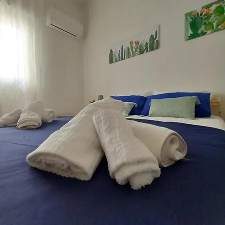 Sikelia Small Flat Apartment