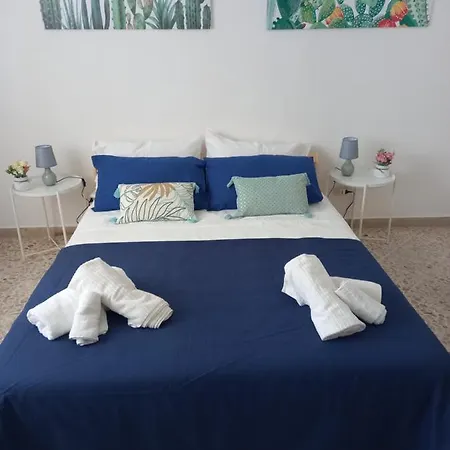 Sikelia Small Flat Apartment