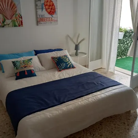 Sikelia Small Flat