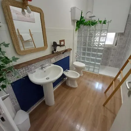 Sikelia Small Flat