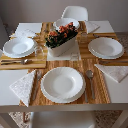 Sikelia Small Flat *