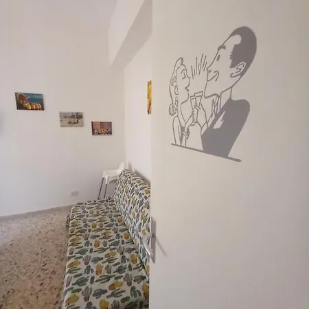 Sikelia Small Flat *